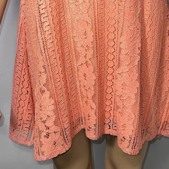 Annabella,S, sleeveless, coral high collar button loop closure lace overlay mini - Picture 3 of 8